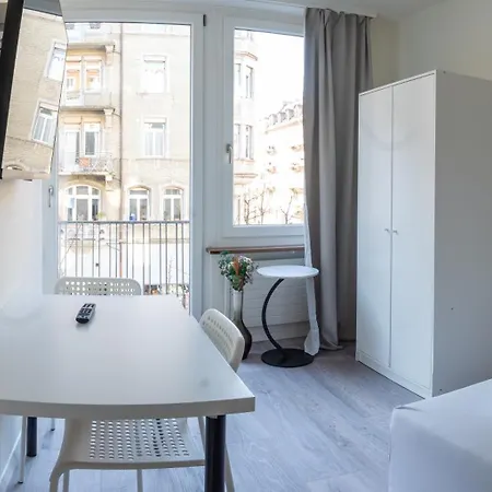 Cozy Urban In The Be-27