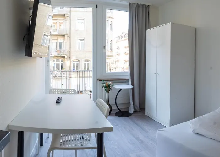 Cozy Urban In The Be-27